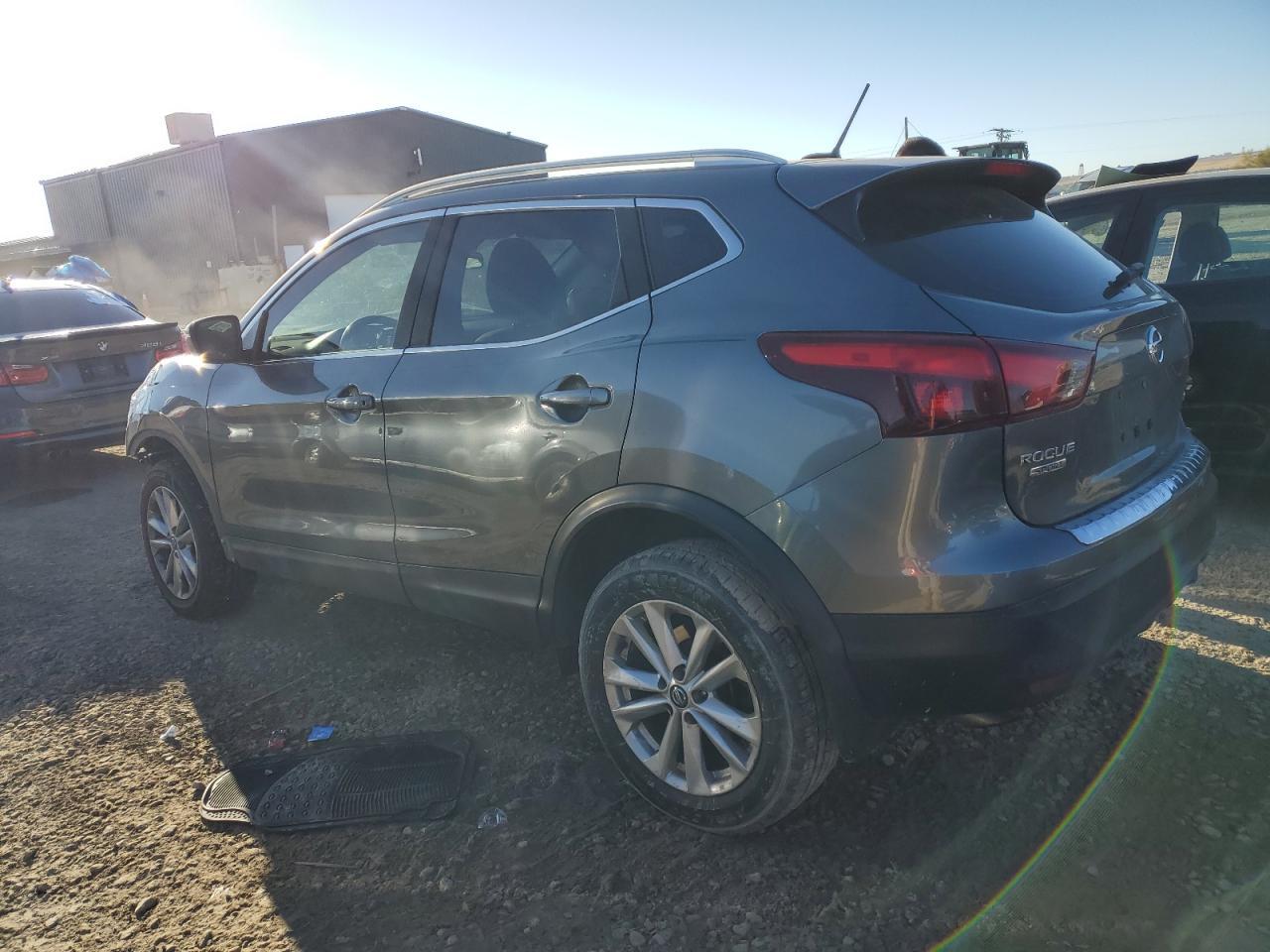 2019 Nissan Rogue Sport S - Фото 2
