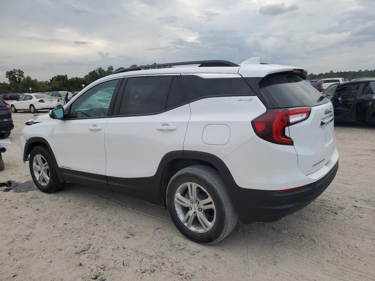 2024 GMC Terrain Sle - Фото 2