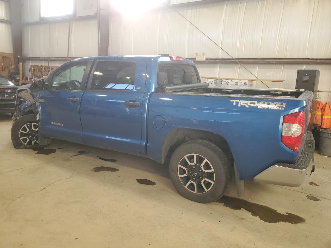 2016 Toyota Tundra Crewmax Sr5 - Фото 2