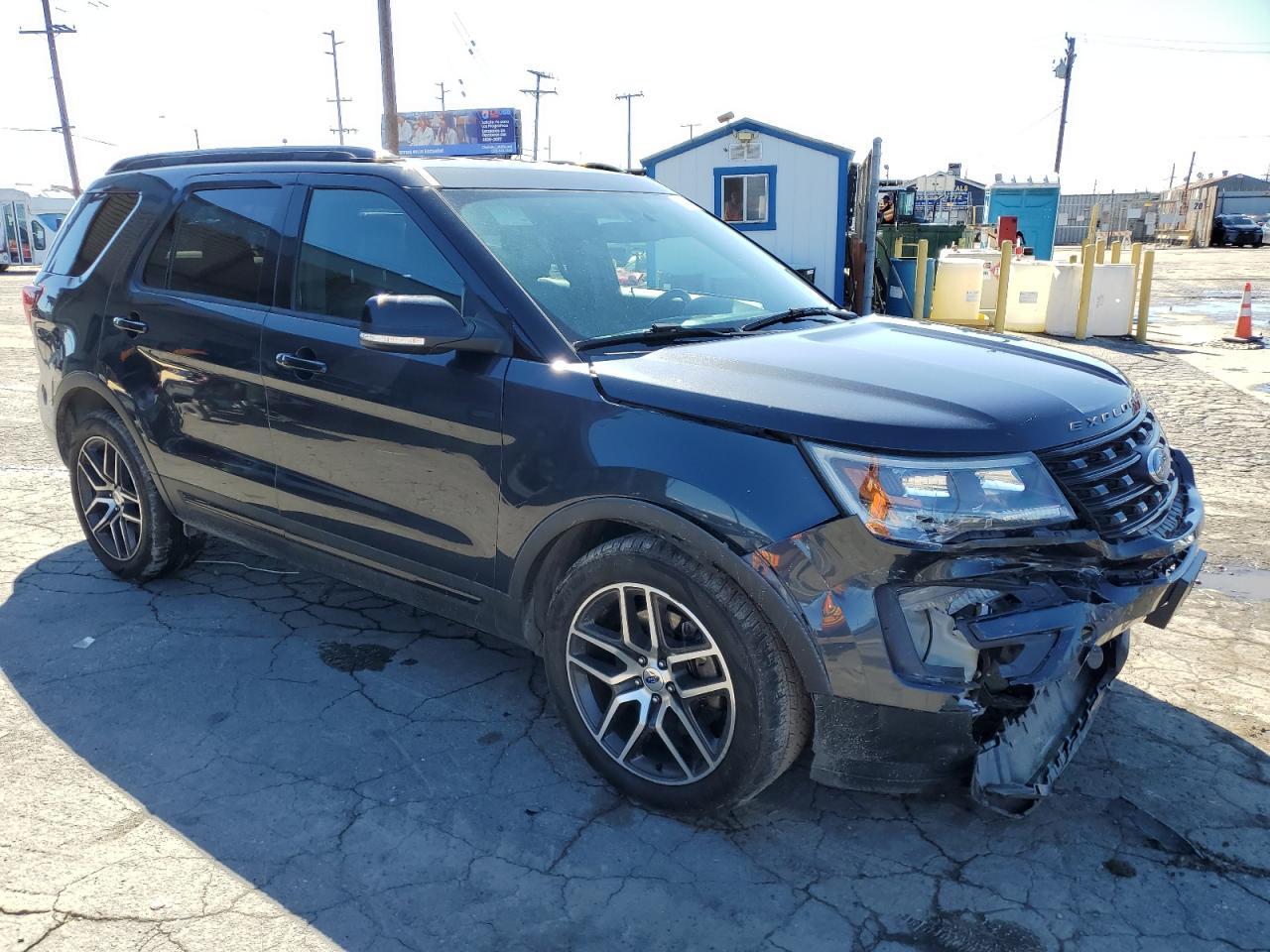 2017 Ford Explorer Sport - Фото 4
