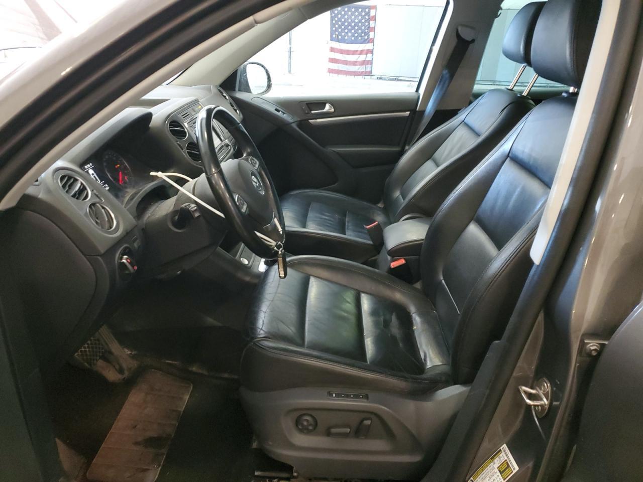 2012 Volkswagen Tiguan S - Image 7