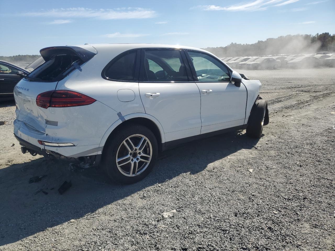 2018 Porsche Cayenne - Image 3