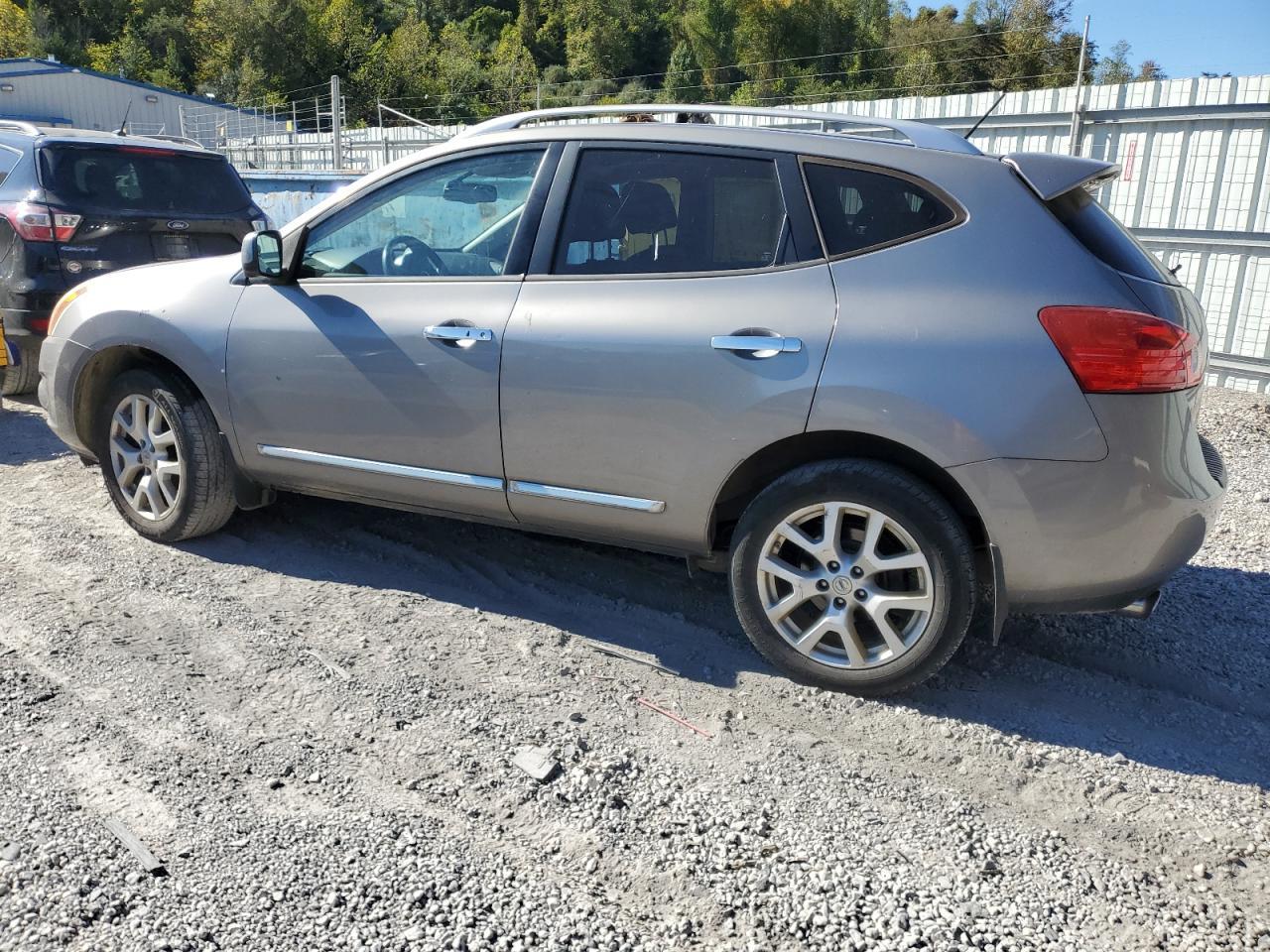 2013 Nissan Rogue S - Фото 2