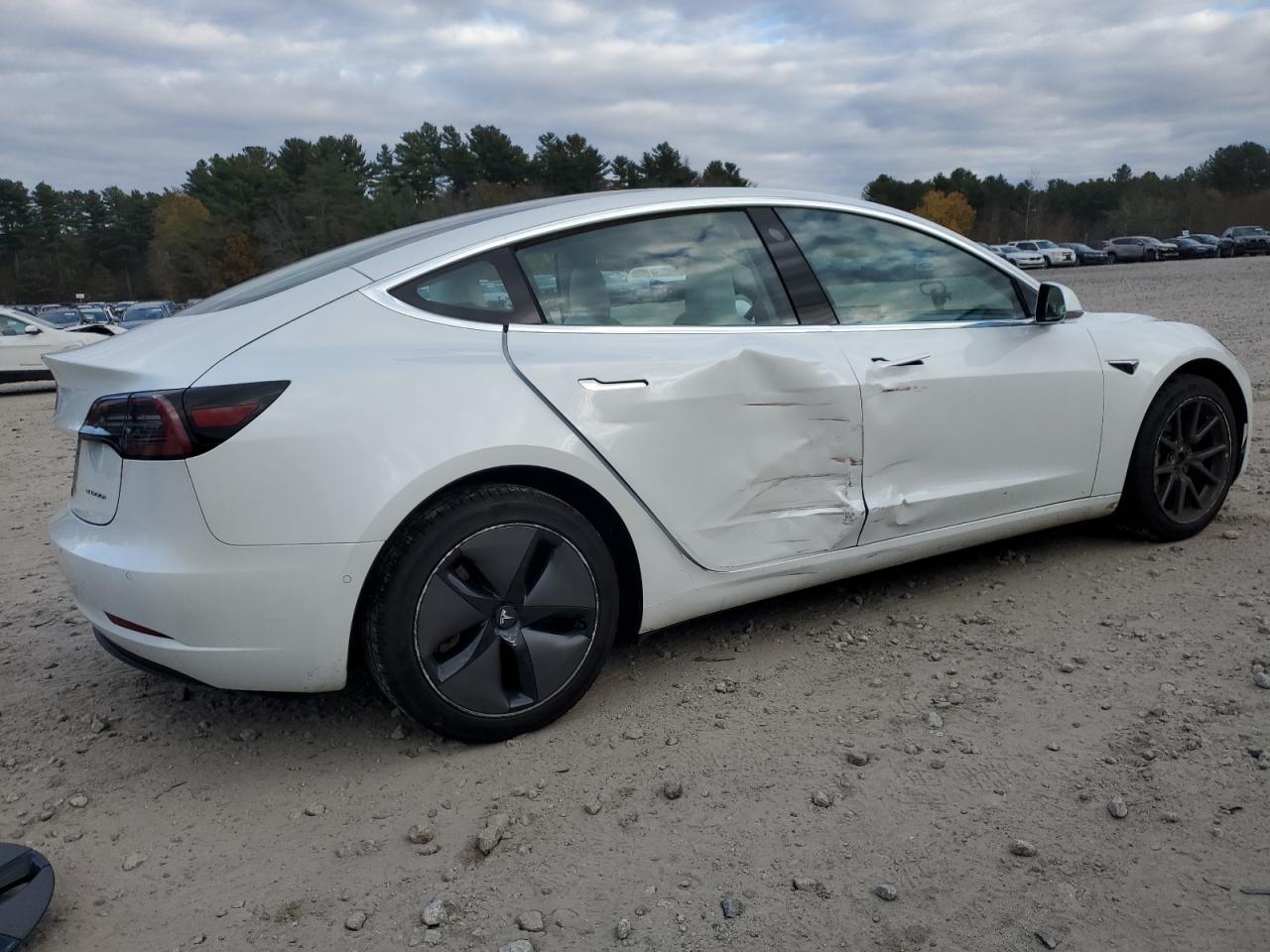 2018 Tesla Model 3 - Image 3