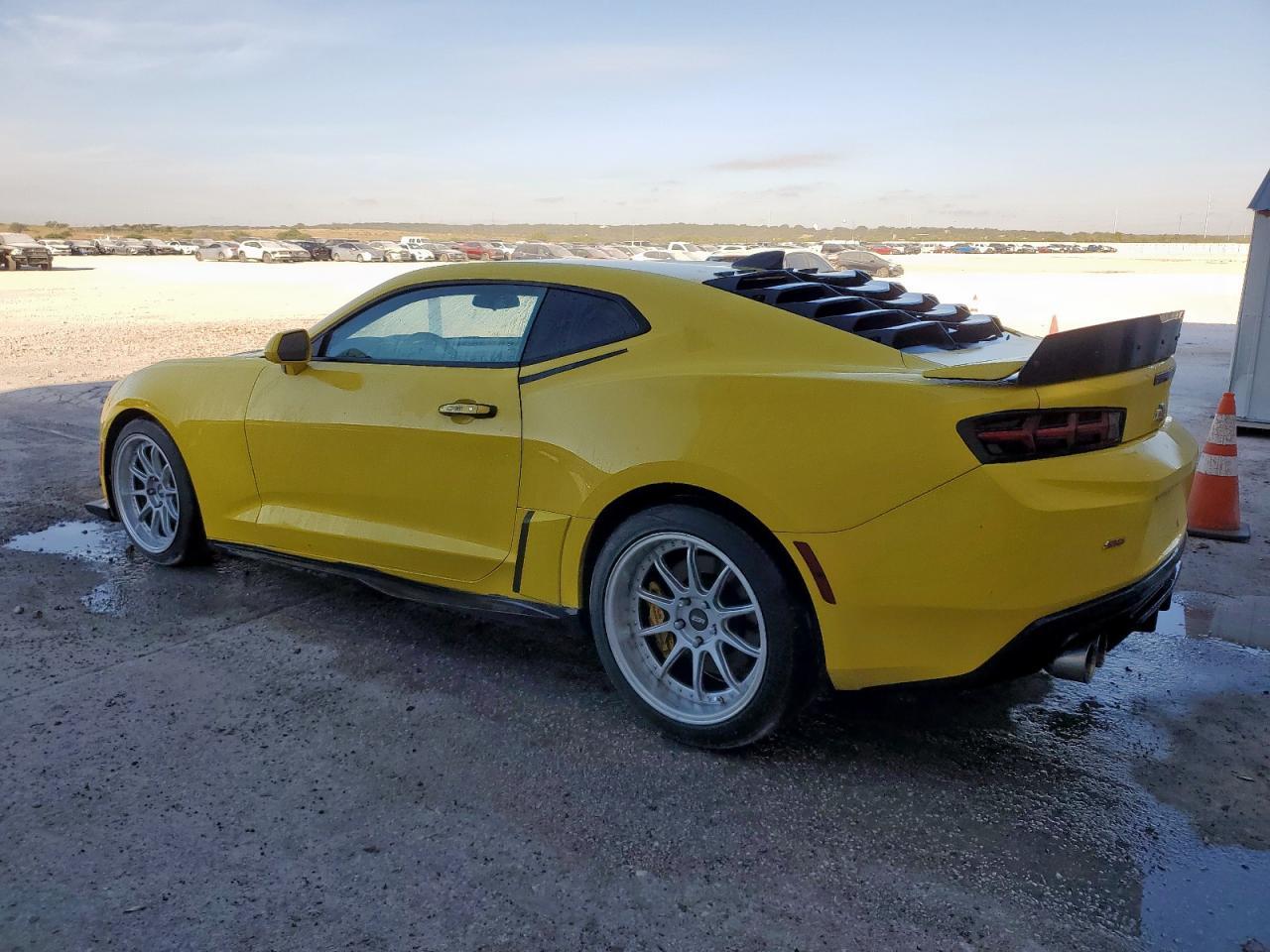 2017 Chevrolet Camaro Ss - Фото 2