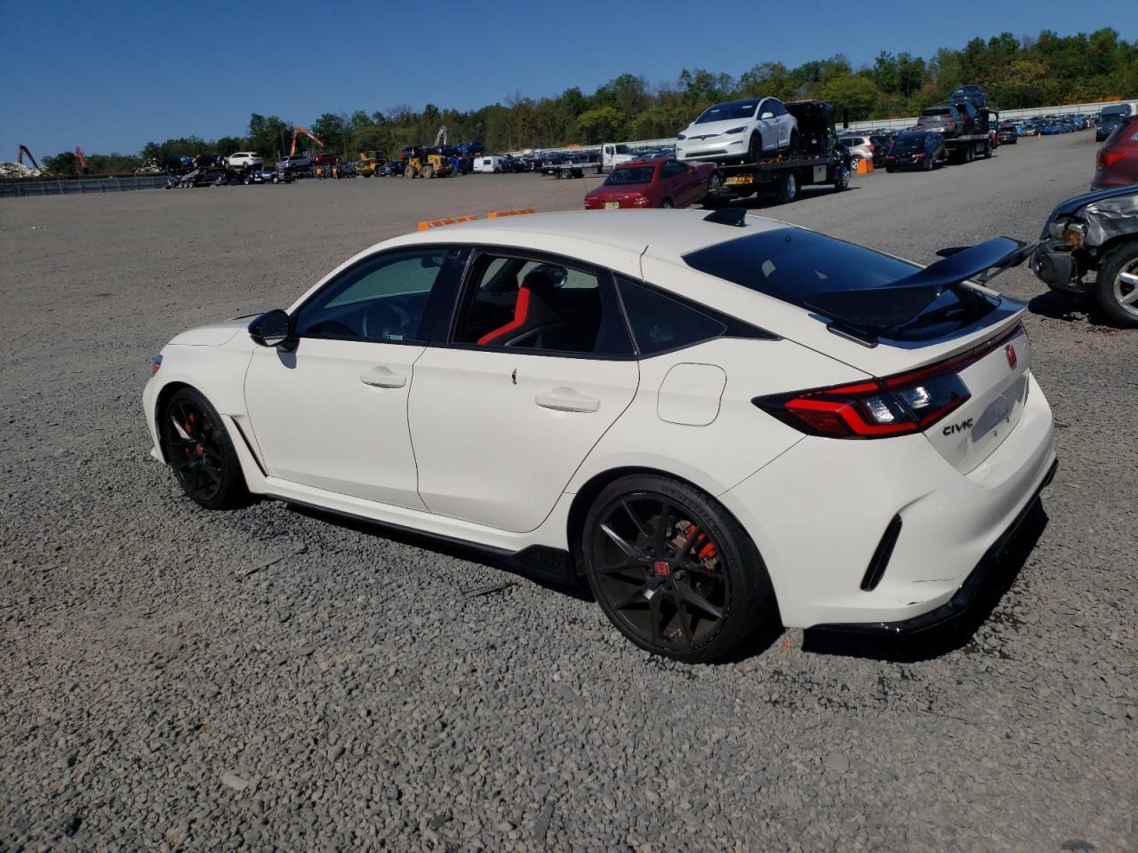 2023 Honda Civic Type-R - Image 2