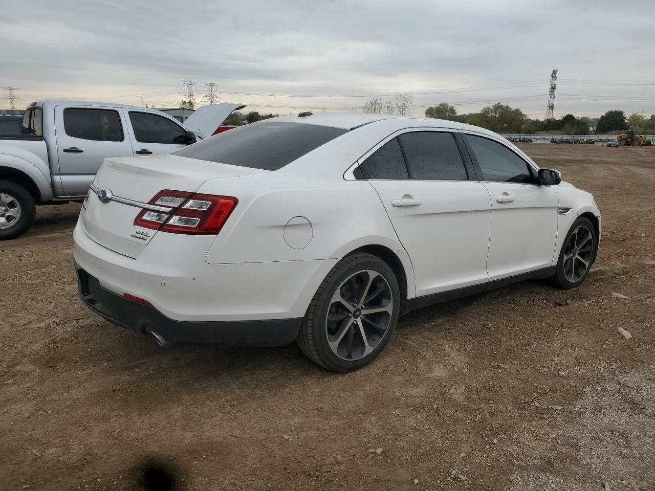 2016 Ford Taurus Sel - Image 3