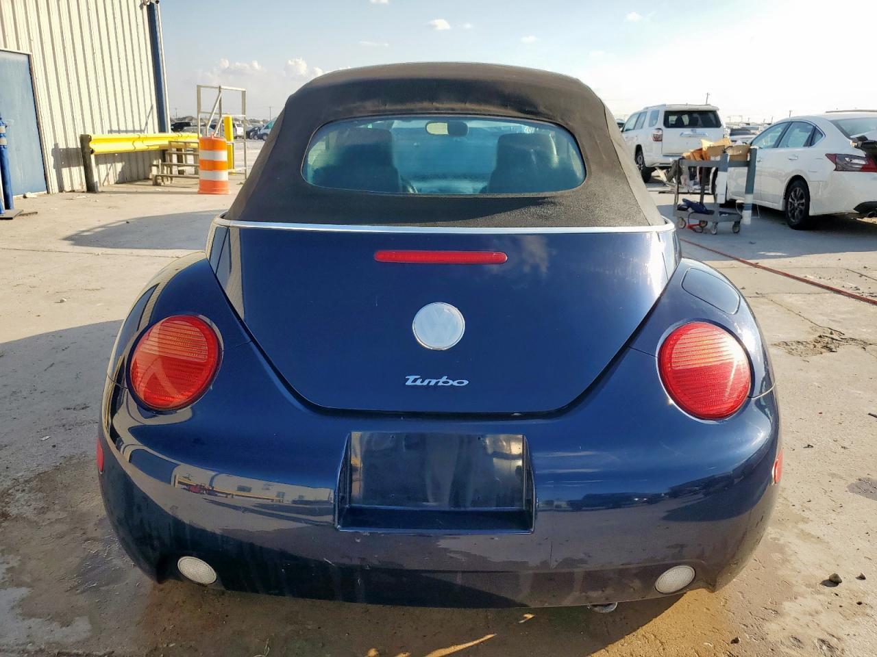 2004 Volkswagen New Beetle Gls - Фото 6