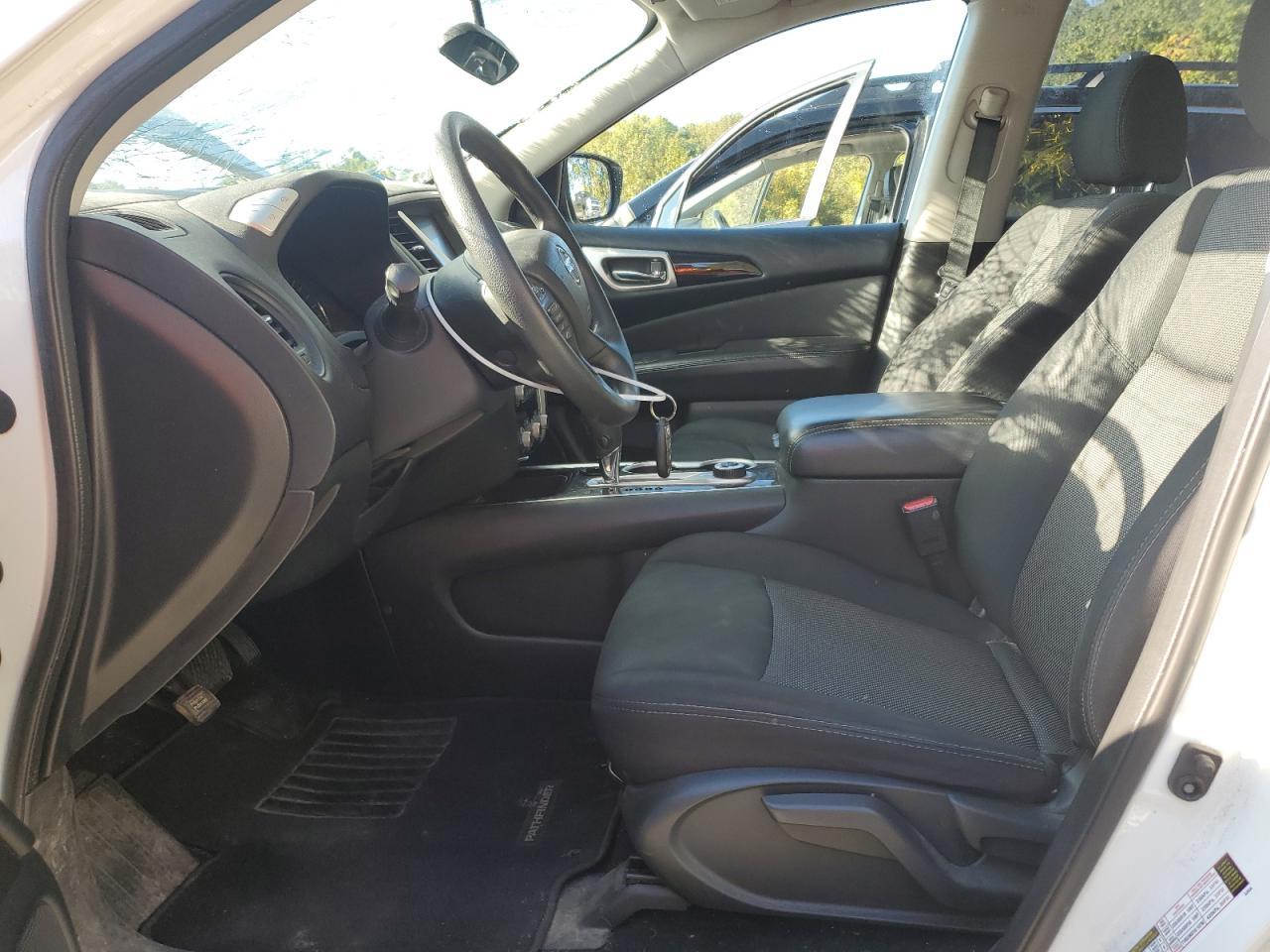 2019 Nissan Pathfinder S - Image 7