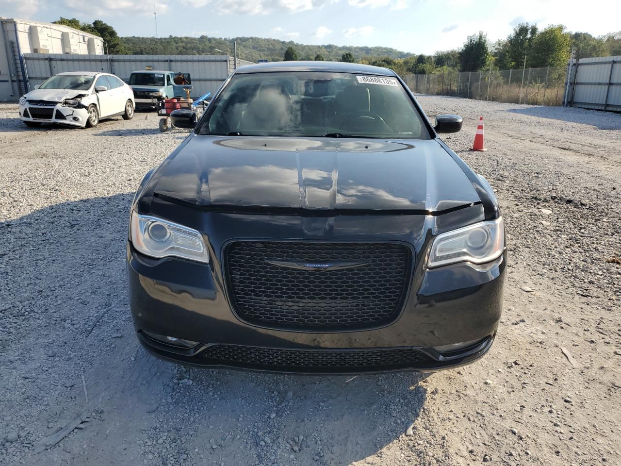 2014 Chrysler 300 - Фото 5