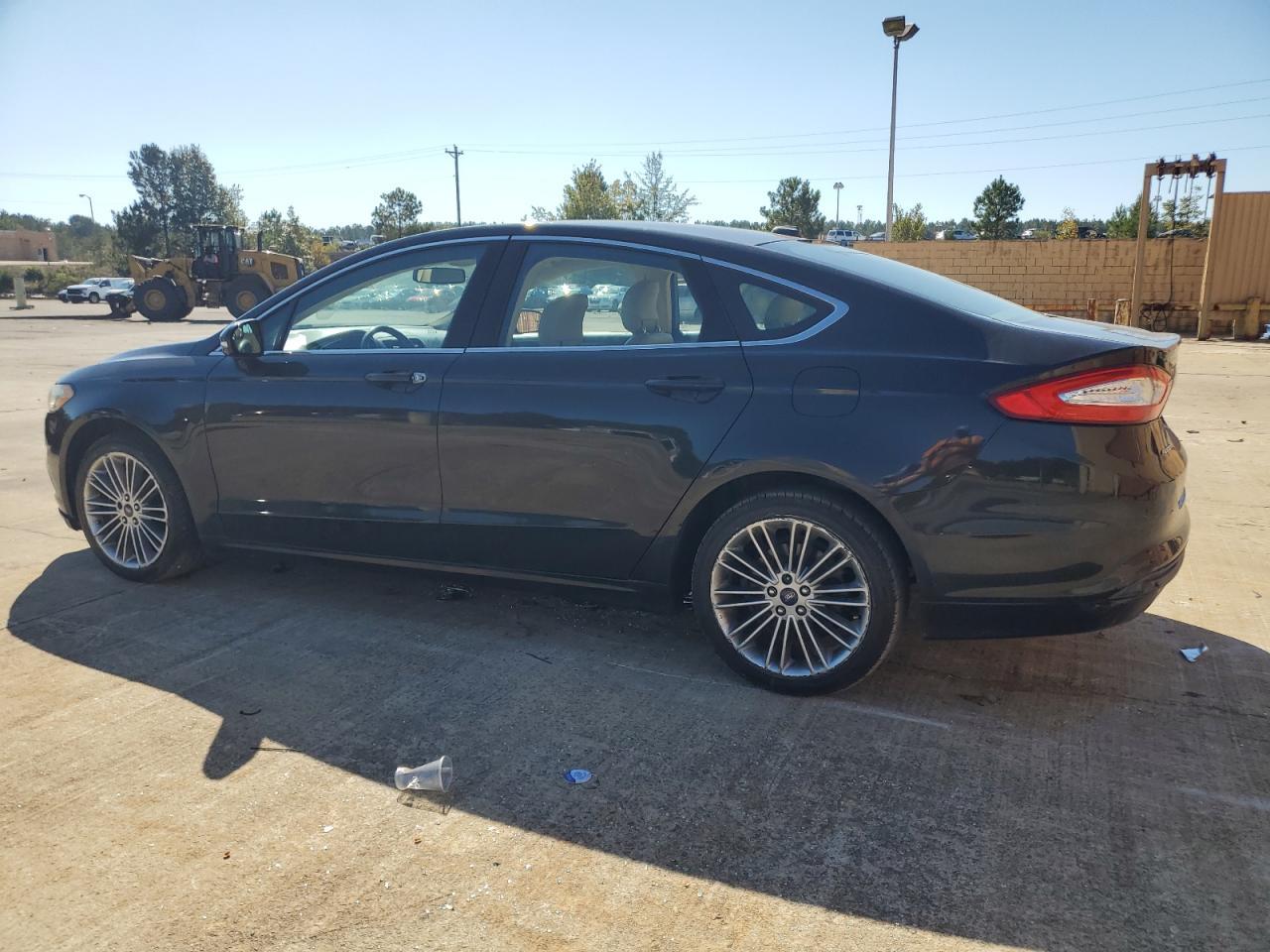 2014 Ford Fusion Se - Фото 2