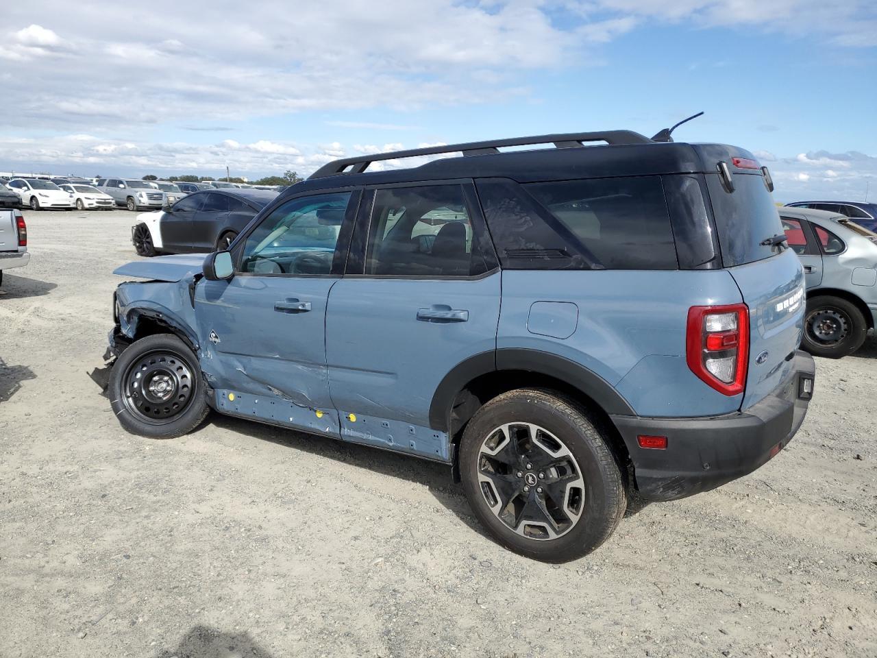 2024 Ford Bronco Sport Outer Banks - Фото 2