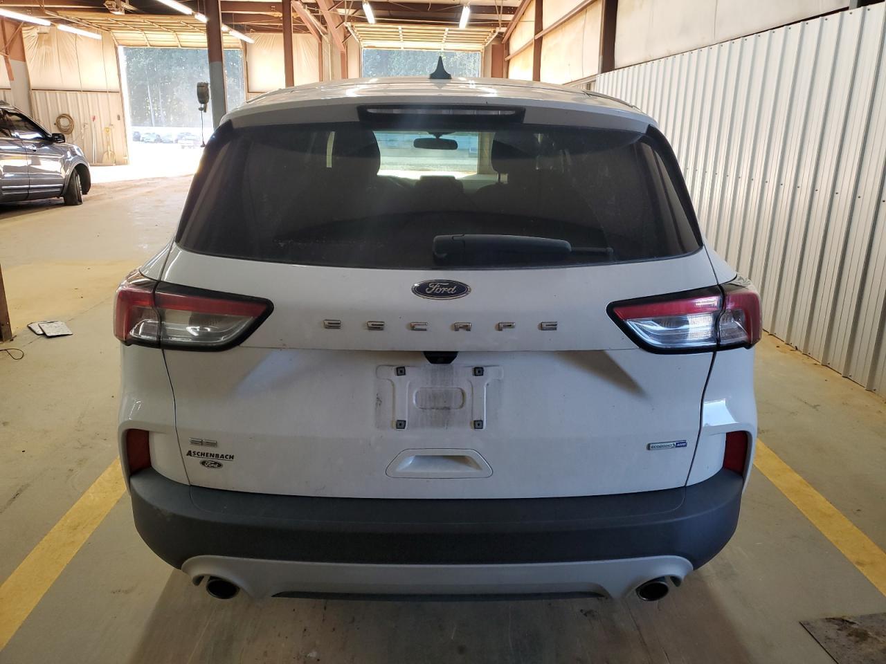 2020 Ford Escape Se - Фото 6