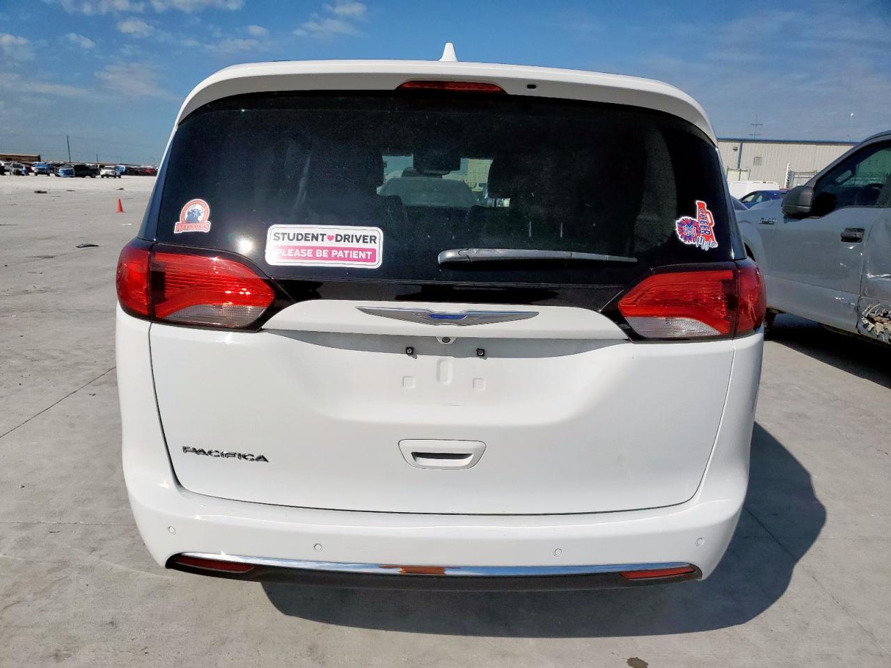 2019 Chrysler Pacifica Touring L - Фото 6