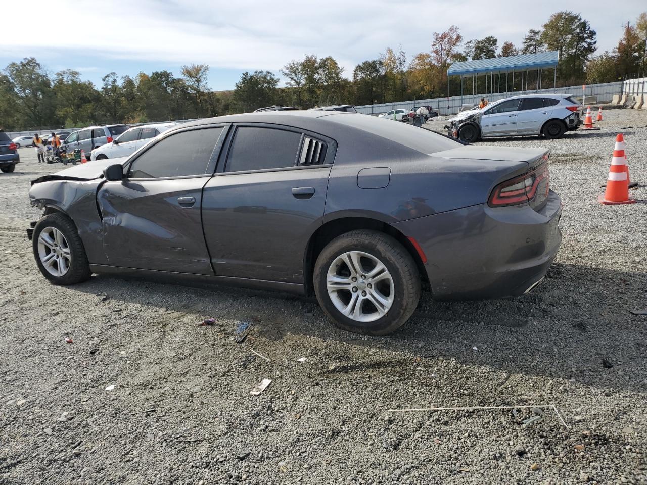 2020 Dodge Charger Sxt - Image 2