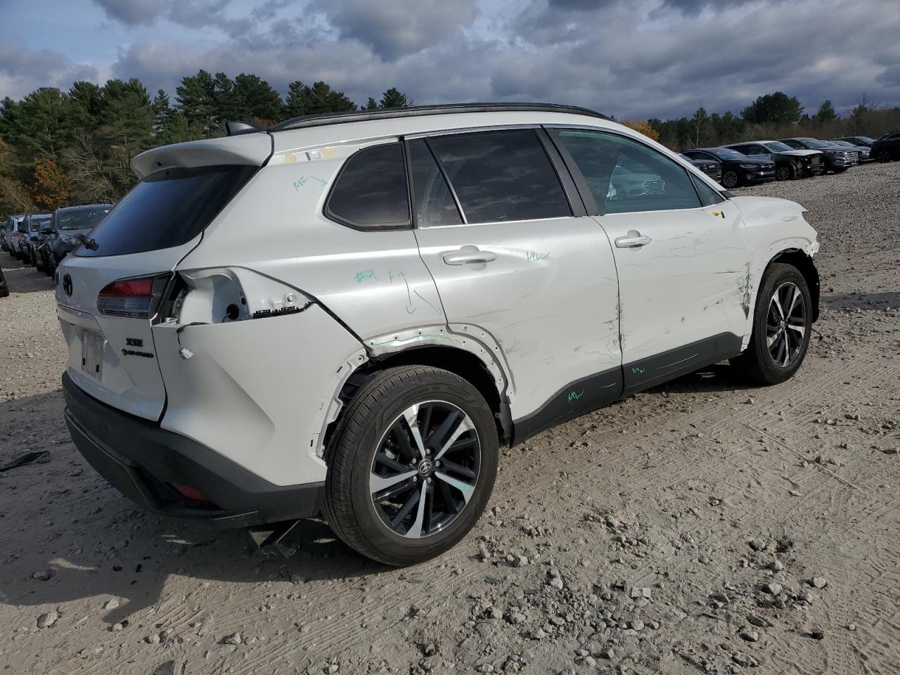 2025 Toyota Corolla Cross Se - Image 3