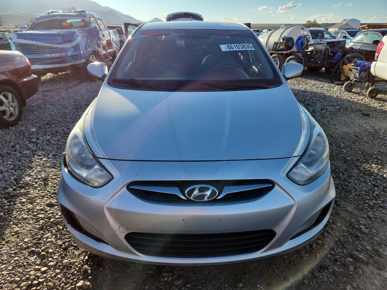 2013 Hyundai Accent Gls - Фото 5