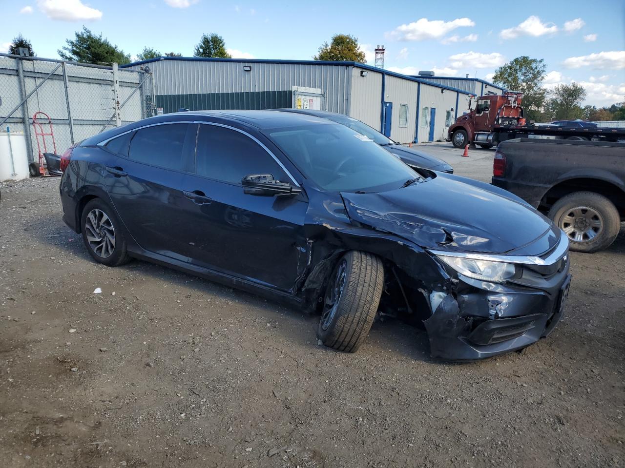 2017 Honda Civic Ex - Image 4