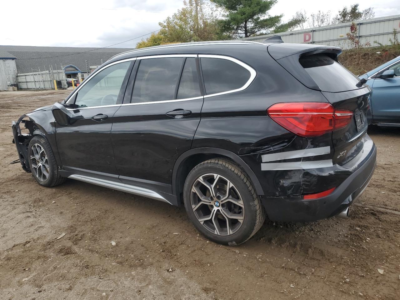 2021 BMW X1 xDrive28I - Фото 3
