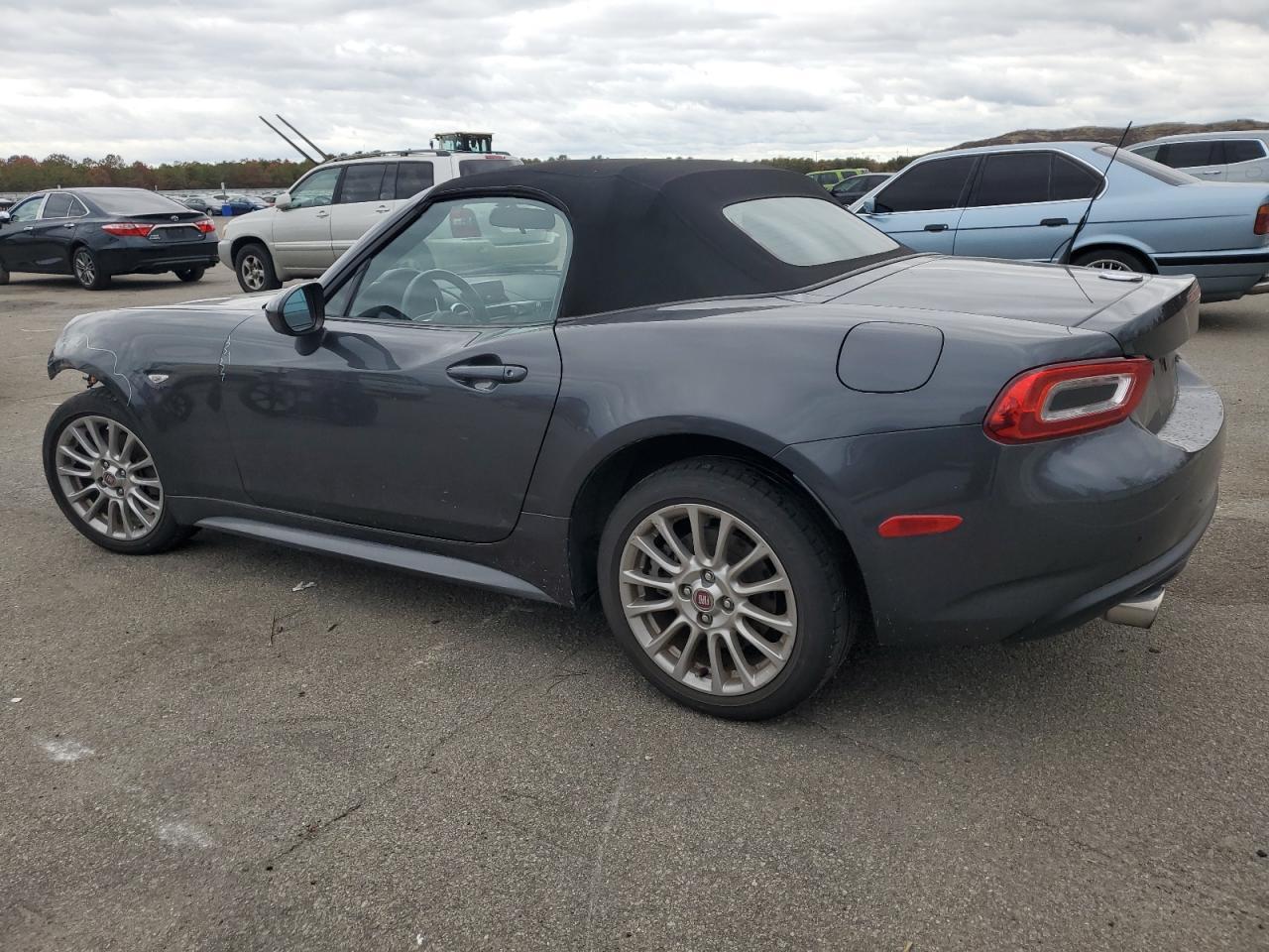 2018 Fiat 124 Spider Classica - Image 2
