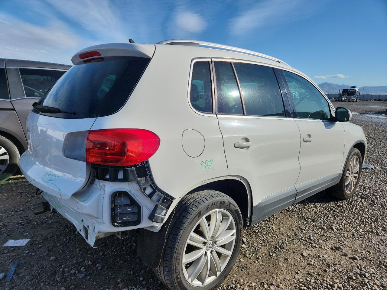 2013 Volkswagen Tiguan S - Фото 3