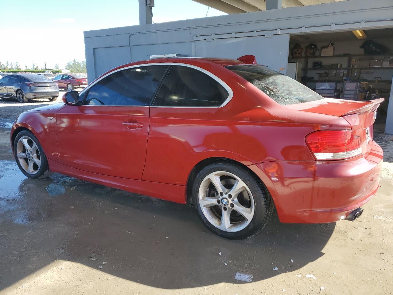 2010 BMW 128 I - Фото 2