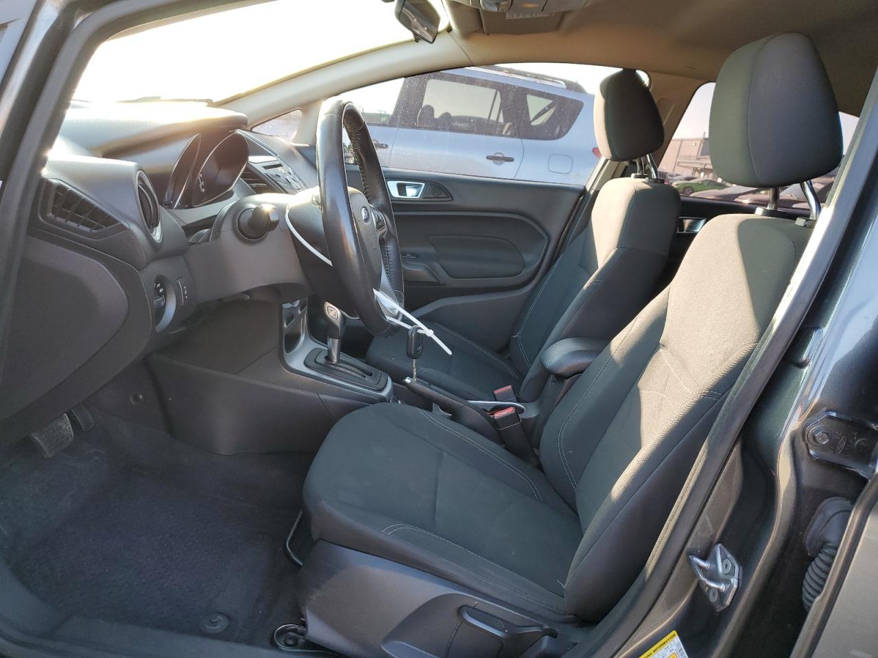 2016 Ford Fiesta Se - Фото 7