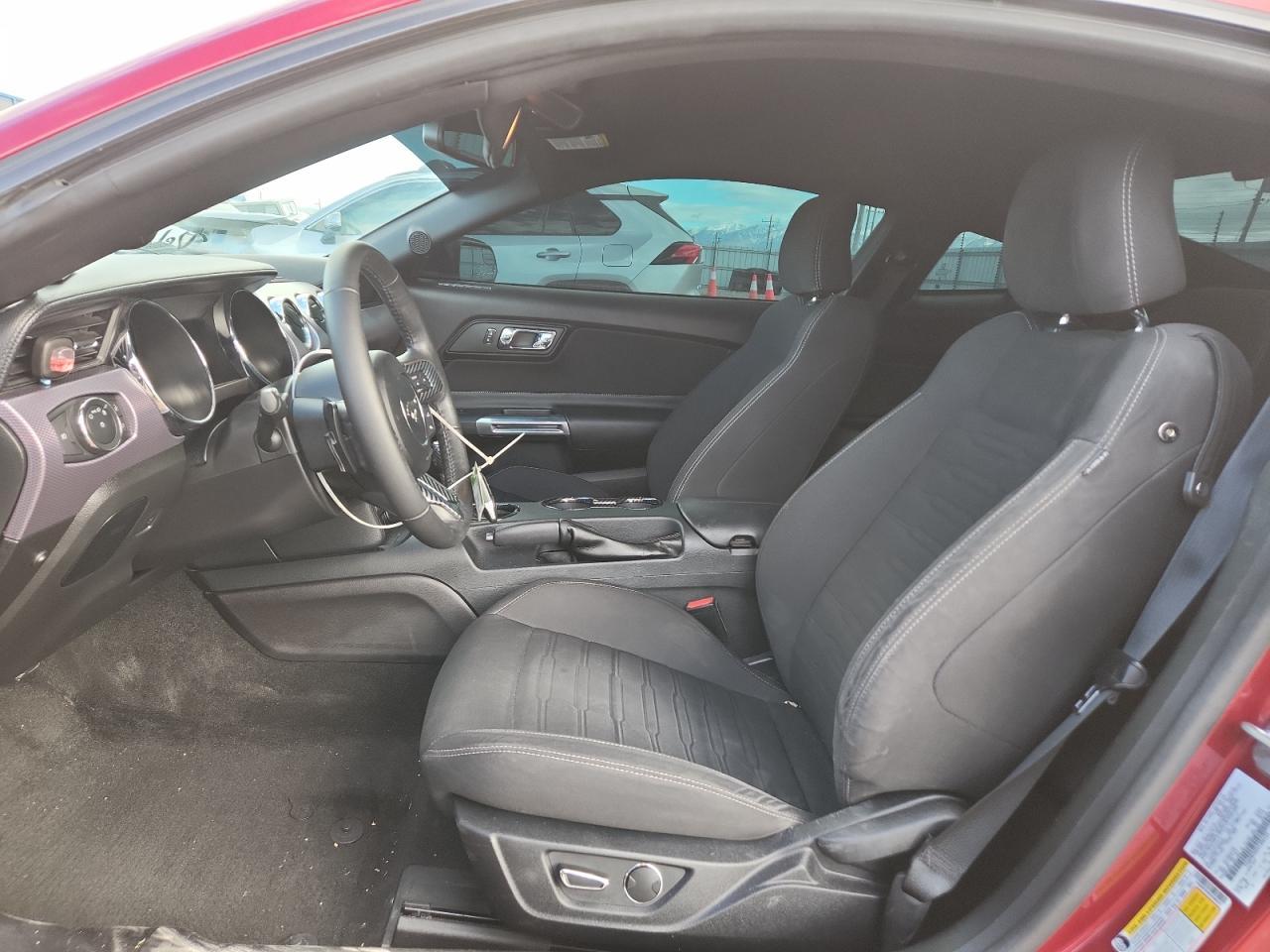 2017 Ford Mustang - Фото 7