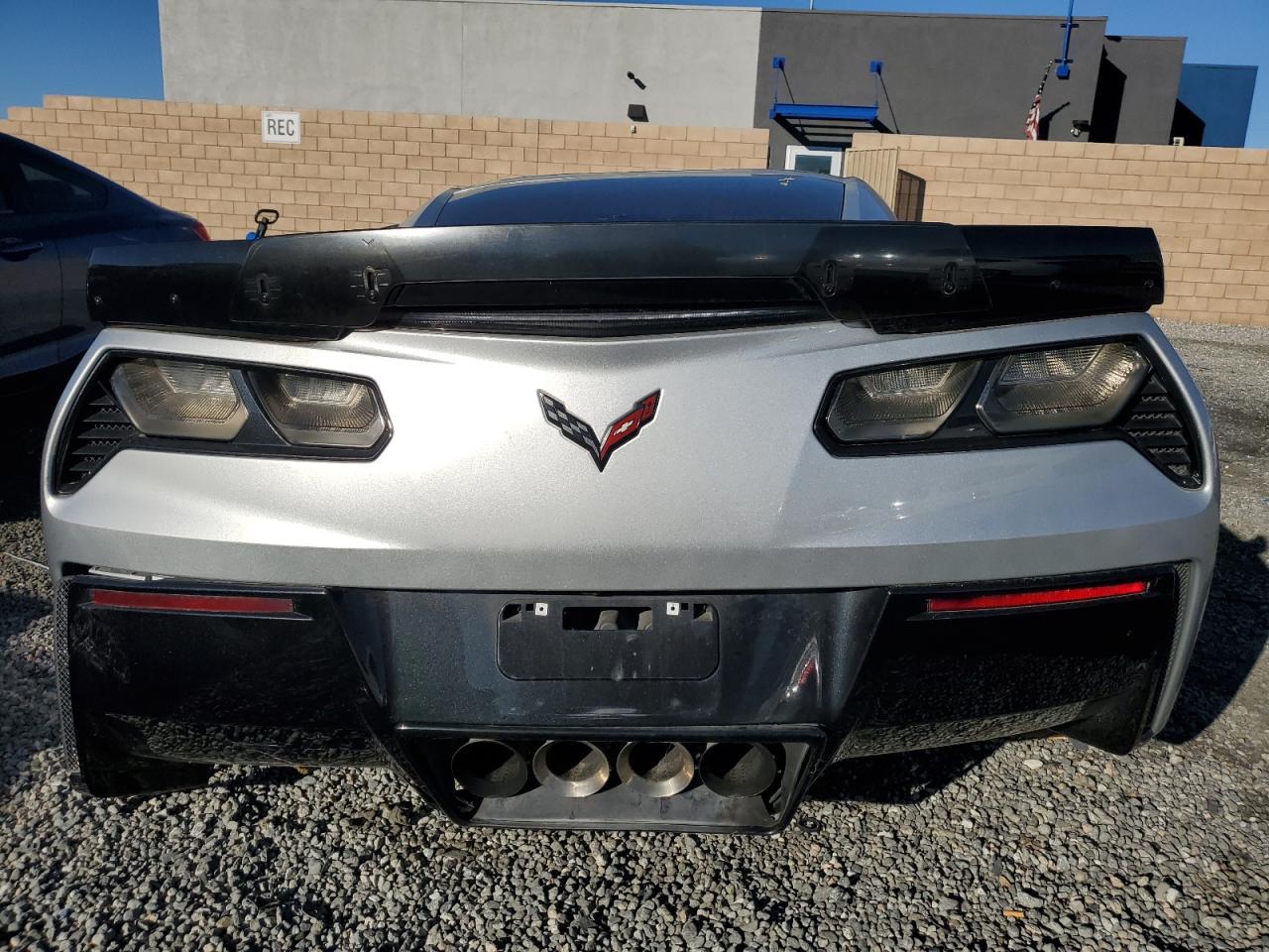 2015 Chevrolet Corvette Stingray Z51 3Lt - Фото 6