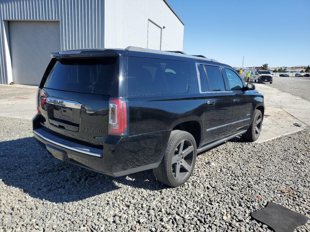 2016 GMC Yukon Xl Denali - Фото 3