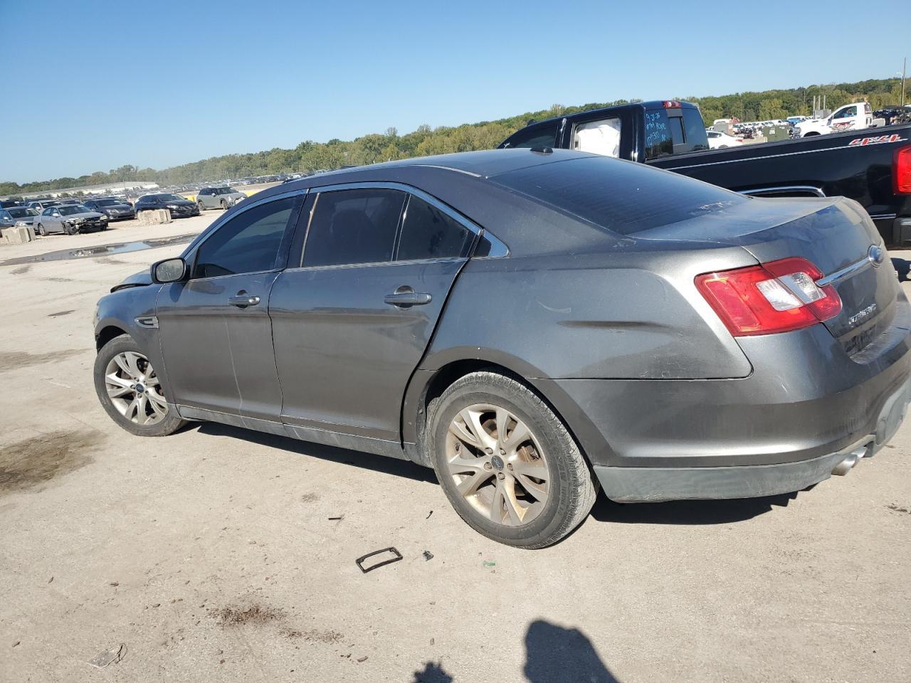 2011 Ford Taurus Sel - Фото 2