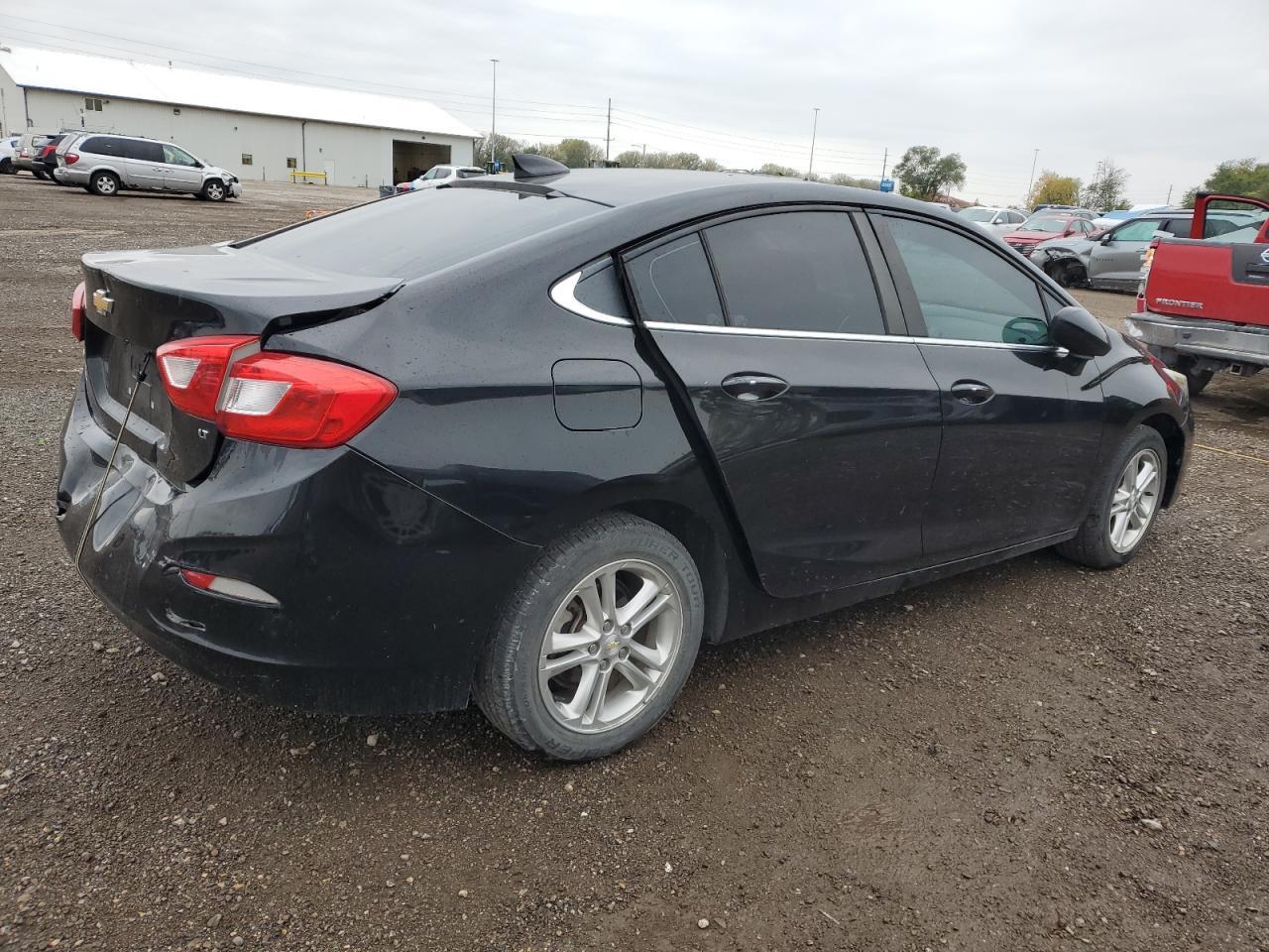 2017 Chevrolet Cruze Lt - Фото 3