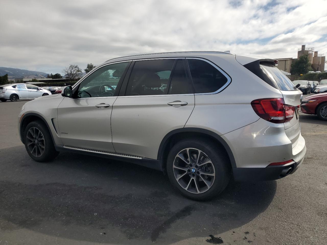 2015 BMW X5 xDrive35I - Фото 2