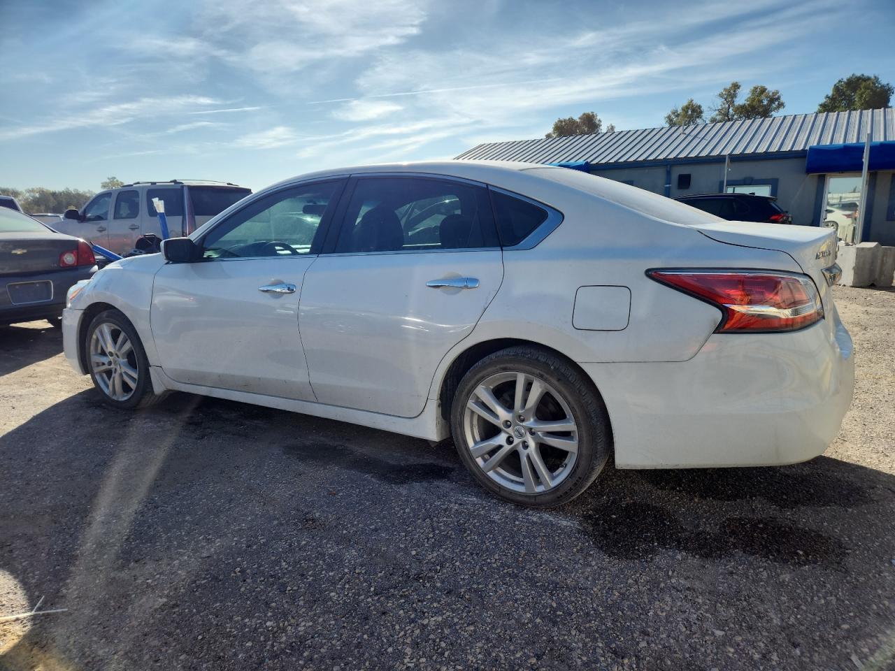 2015 Nissan Altima 2.5 - Image 2