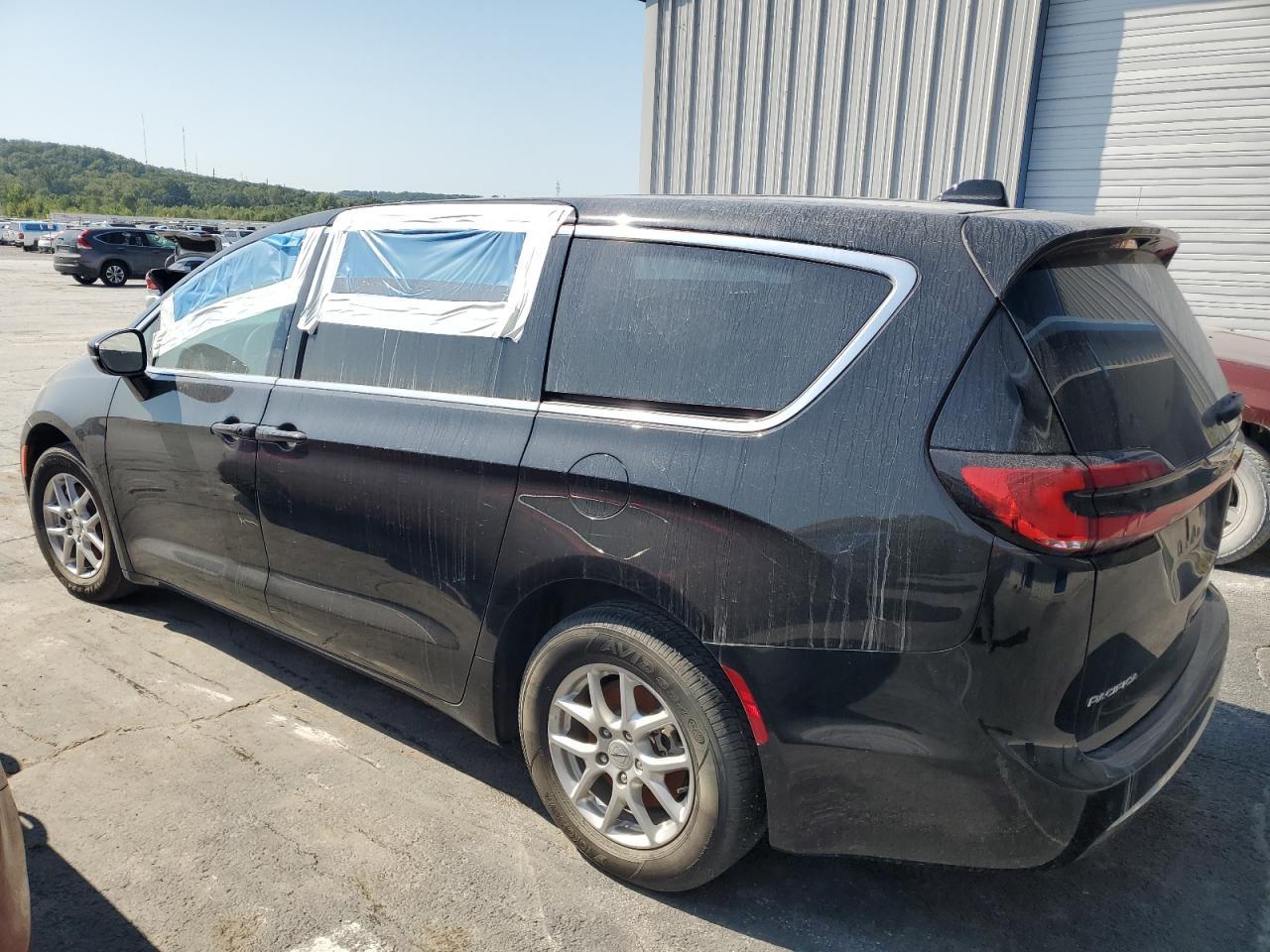 2024 Chrysler Pacifica Touring L - Фото 2