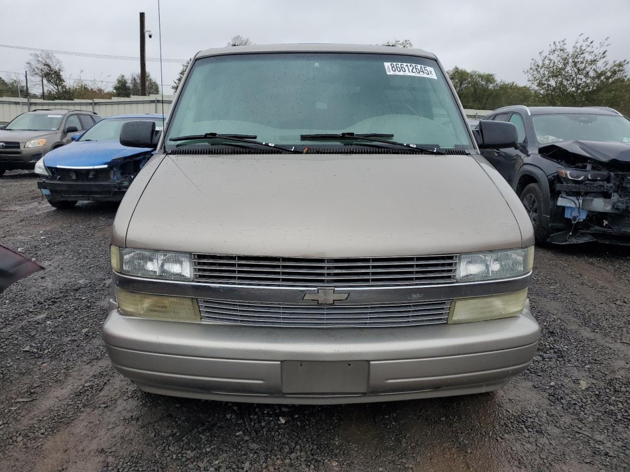 2004 Chevrolet Astro - Фото 5