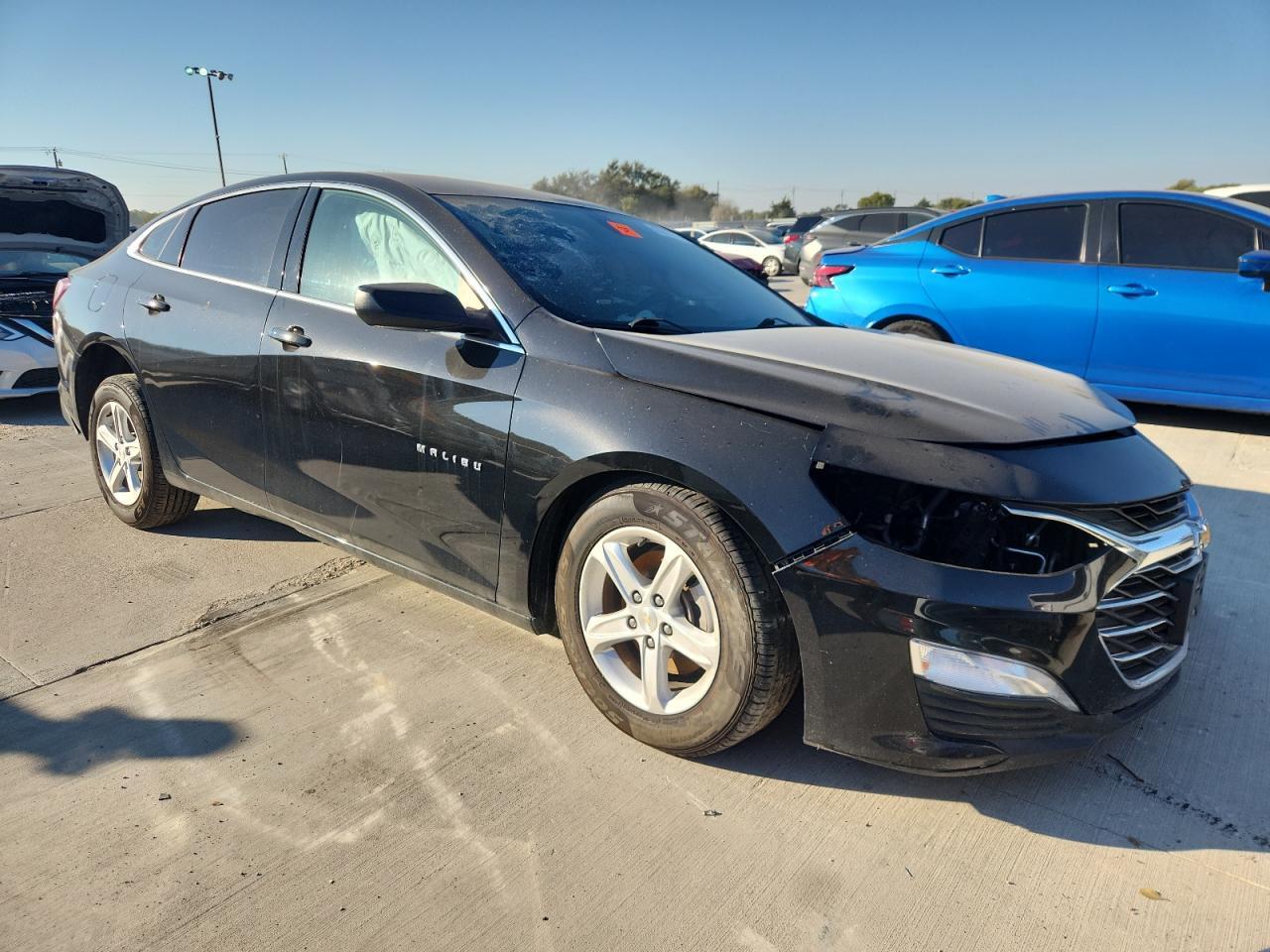 2022 Chev Malibu - Image 4