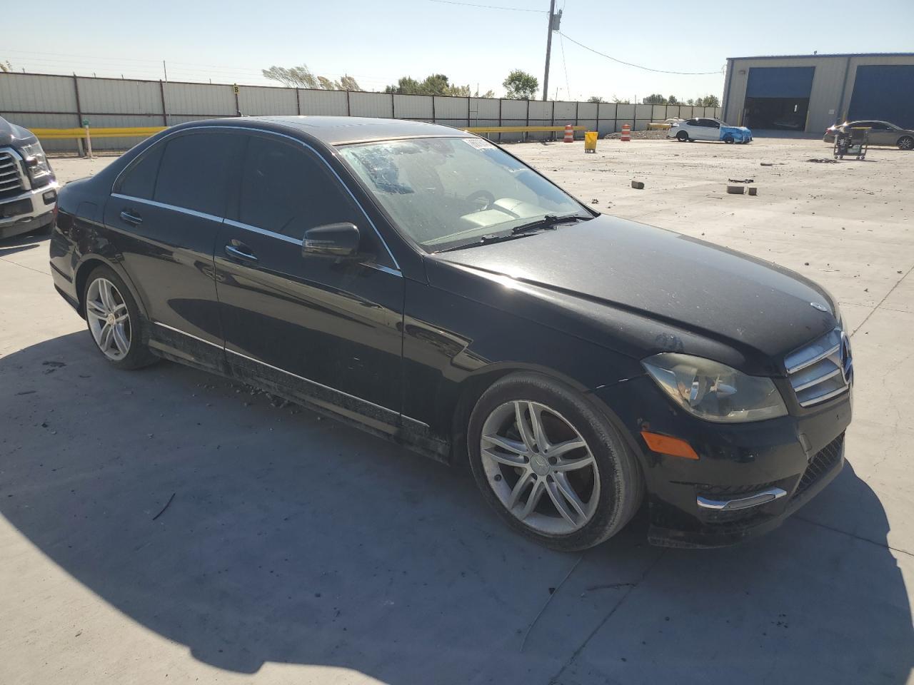 2014 Mercedes-Benz C 250 - Фото 4