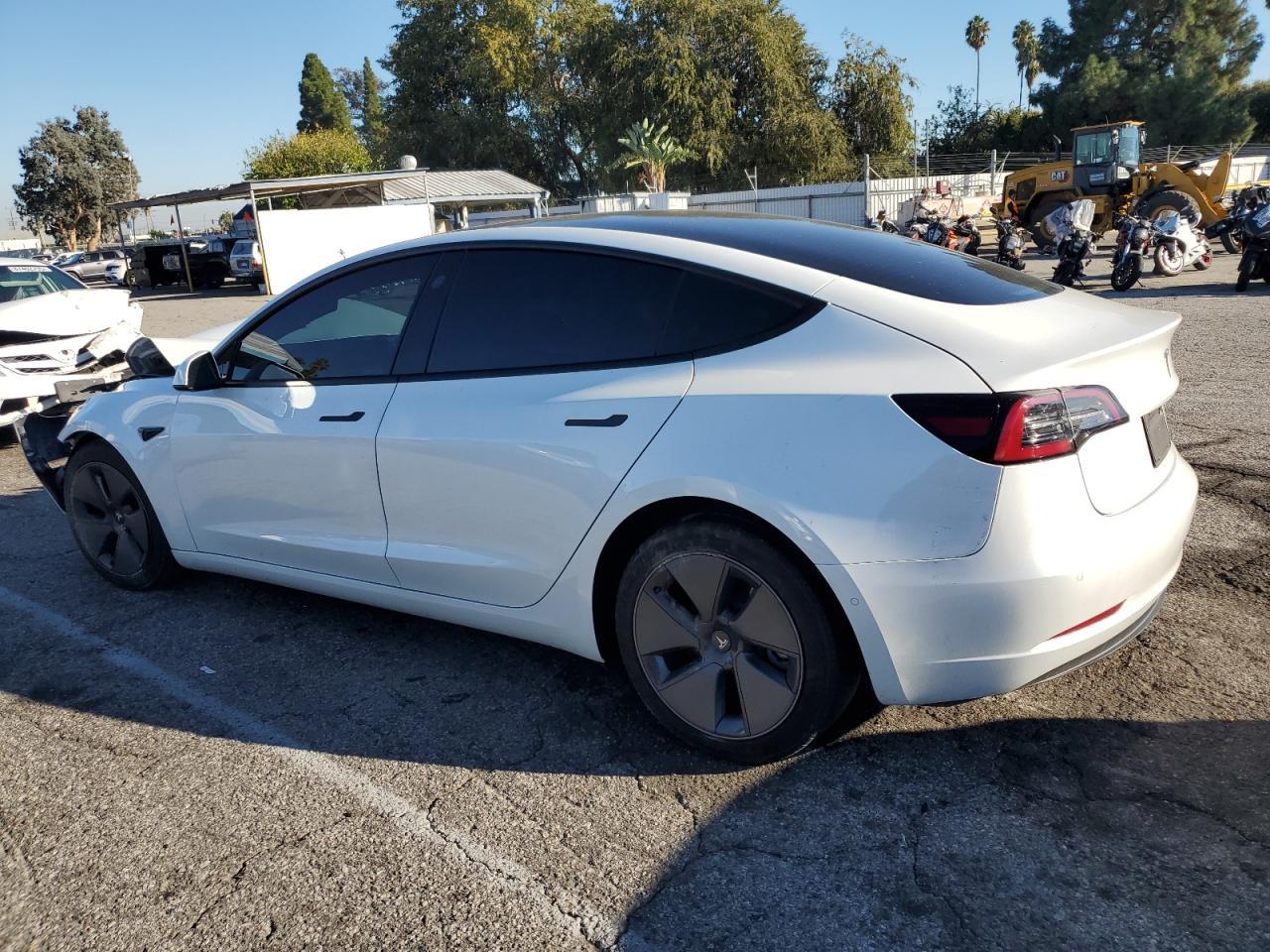 2021 Tesla Model 3 - Фото 2