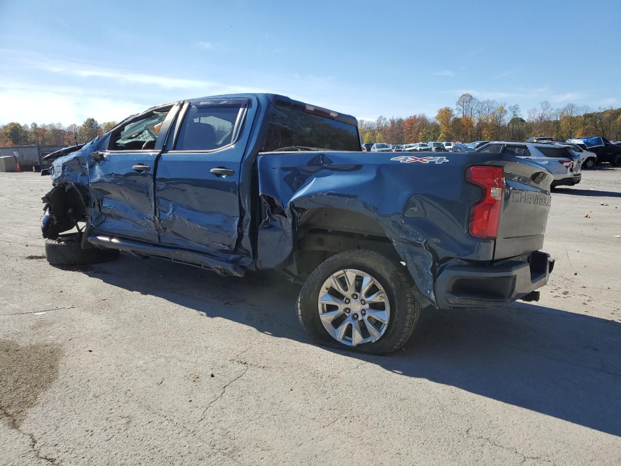 2019 Chevrolet Silverado K1500 Custom - Image 2