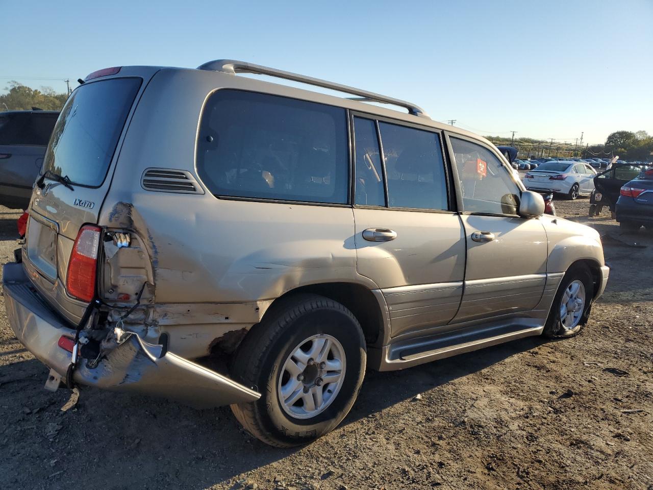 2000 Lexus Lx 470 - Image 3