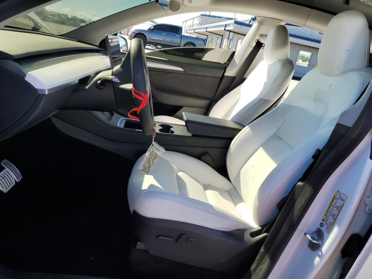 2024 Tesla Model Y - Image 7