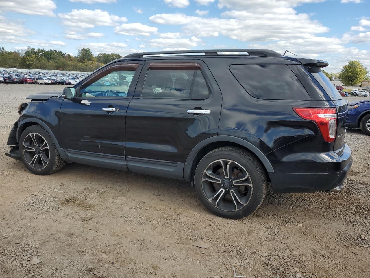 2013 Ford Explorer Sport - Image 2