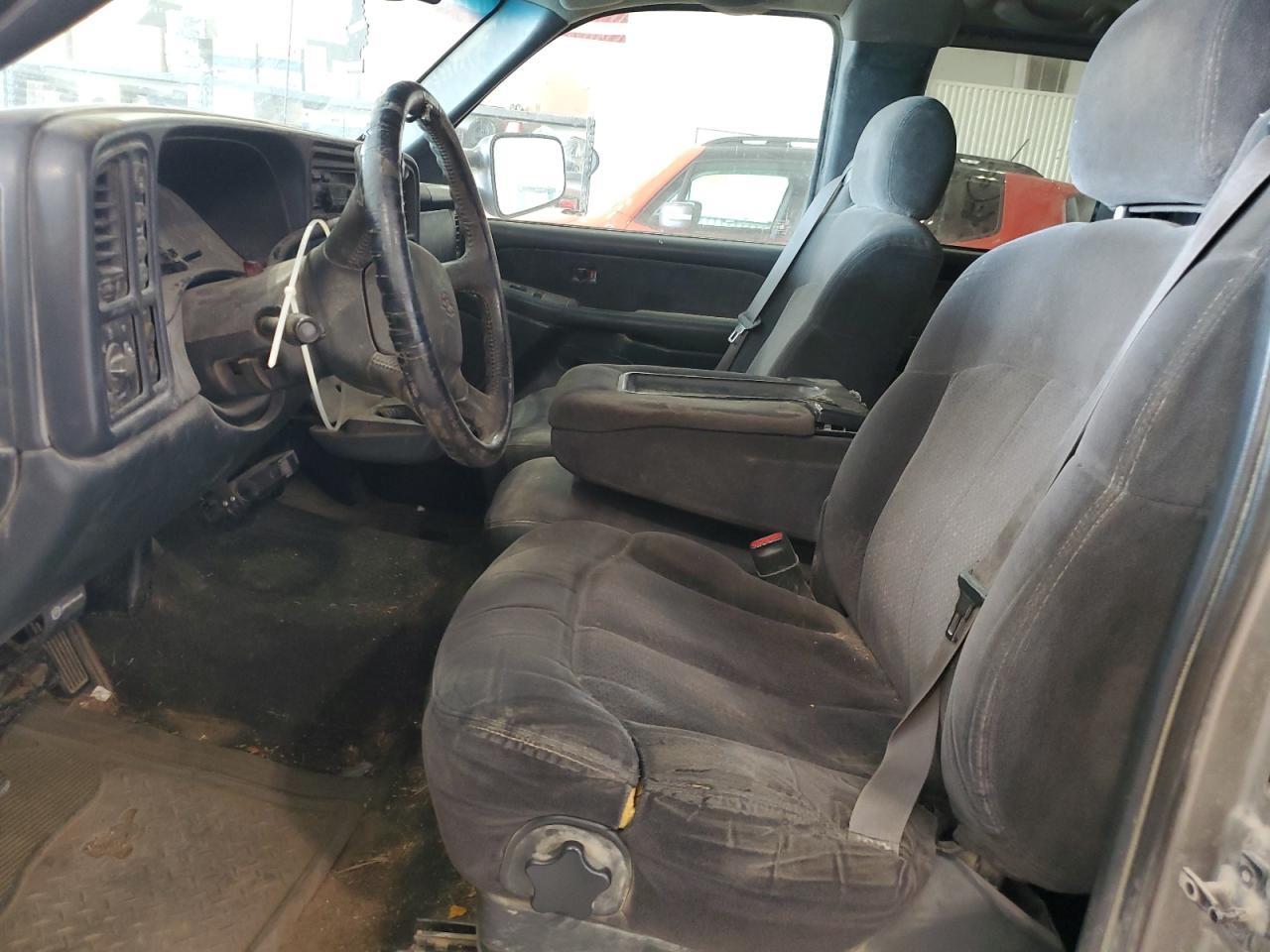 2000 Chevrolet Silverado K1500 - Image 7