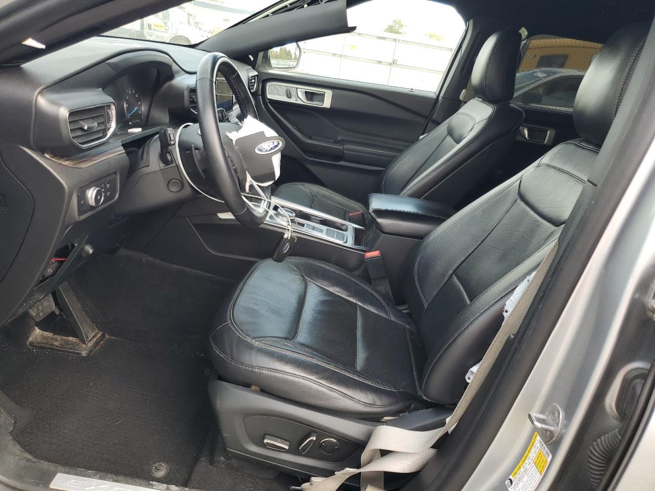 2020 Ford Explorer Limited - Image 7