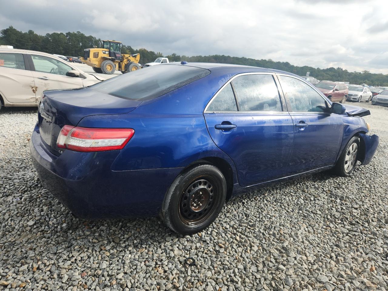 2011 Toyota Camry Base - Фото 3