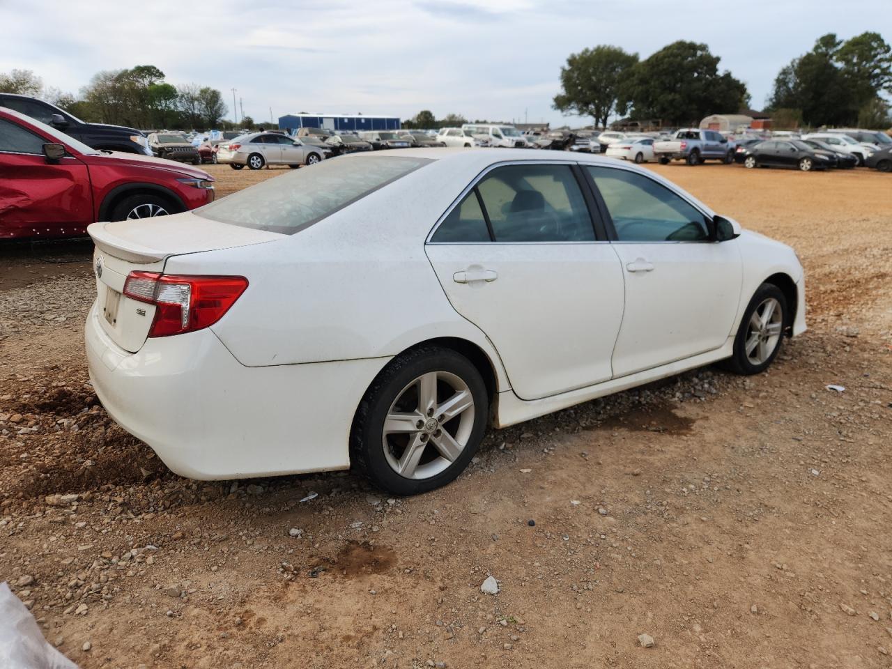 2013 Toyota Camry L - Фото 3