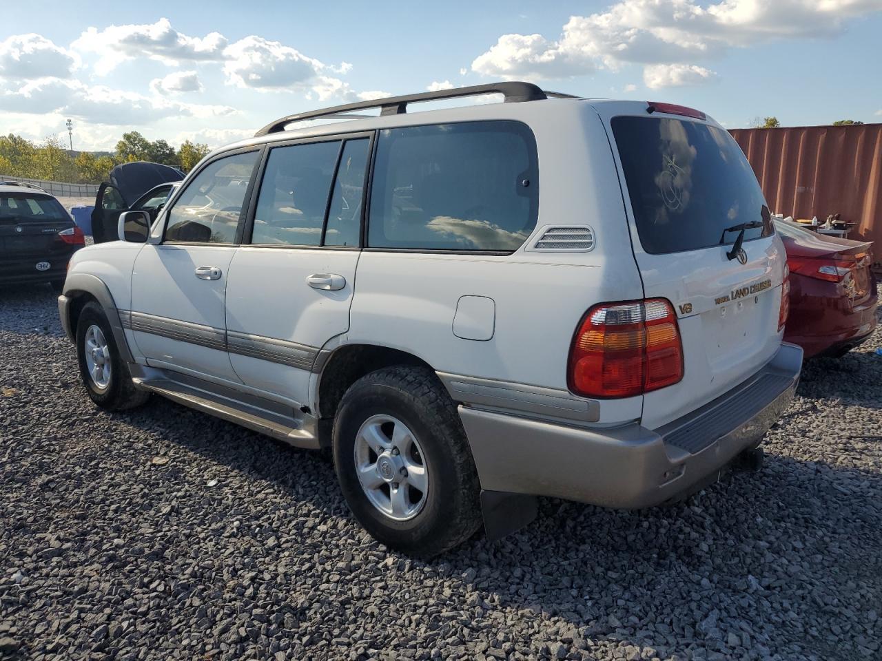 2000 Toyota Land Cruiser - Image 2