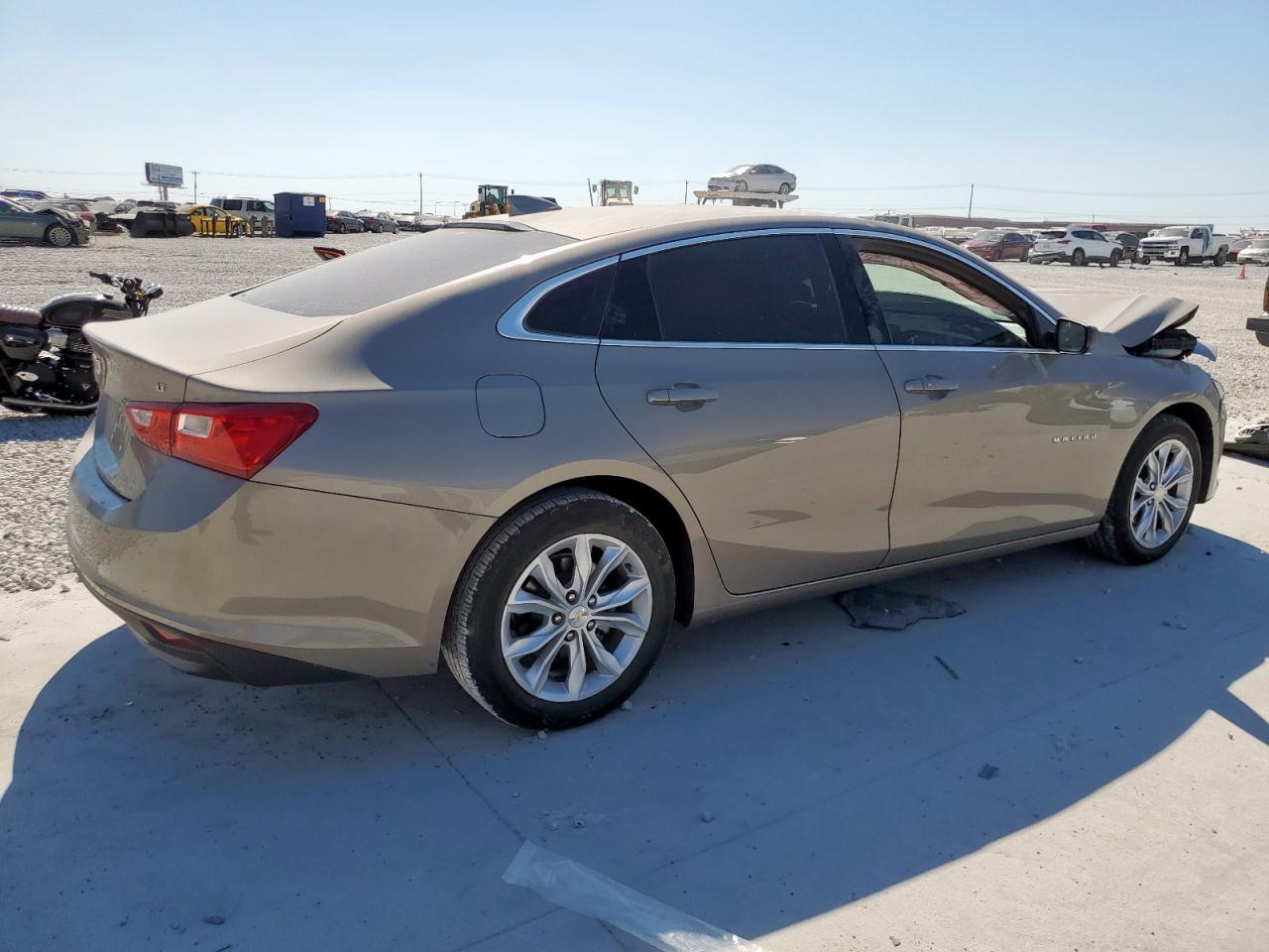 2023 Chevrolet Malibu Lt - Фото 3