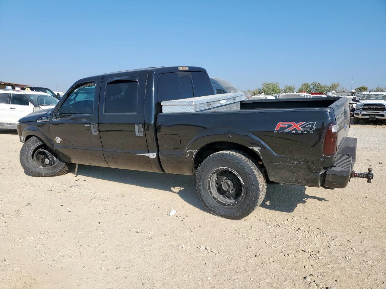 2015 Ford F250 Super Duty - Фото 2